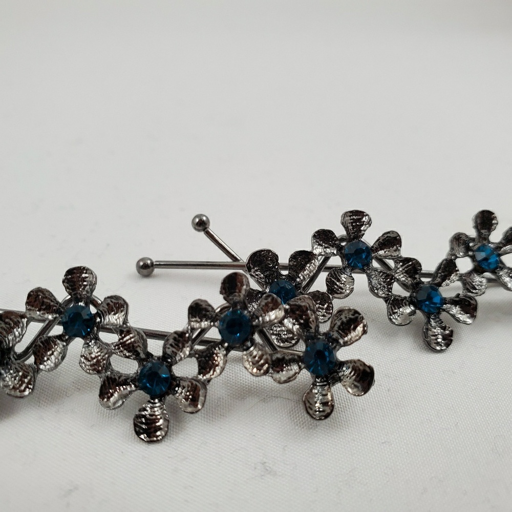 Floral Haie Pins